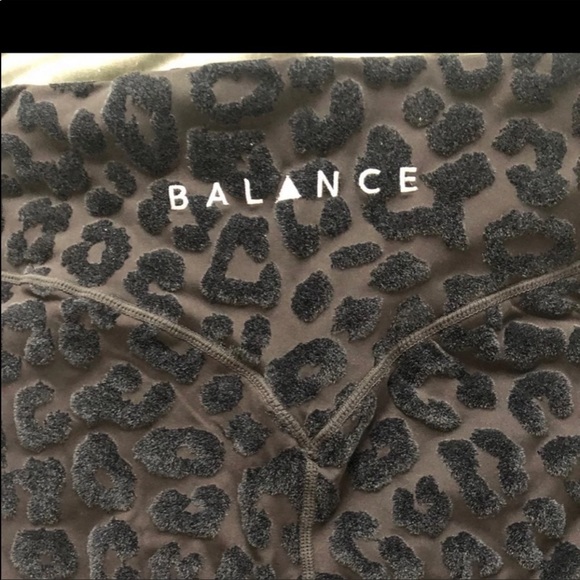 NWT Balance Athletica panther legging - Picture 3 of 3